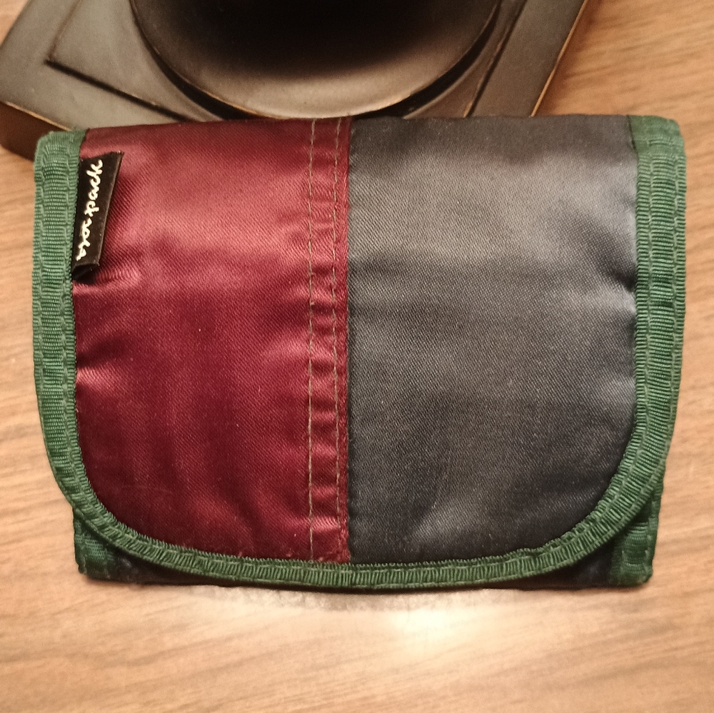 Velcro unisex travel wallet